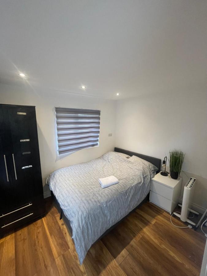 One Bedroom Annex With Private Entrance Morden  Екстер'єр фото